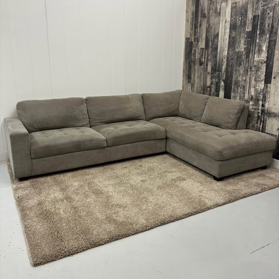 Thomasville L-Shaped Sectional