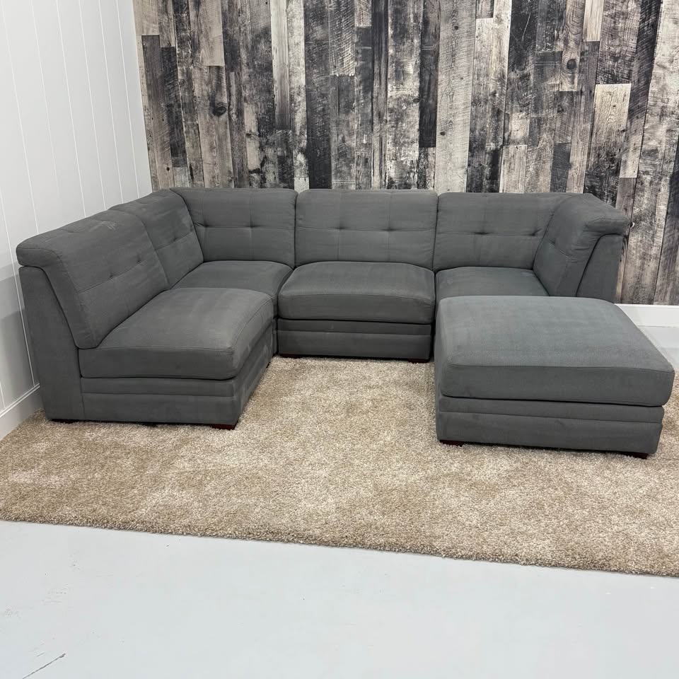 Thomasville Modular & Ottoman